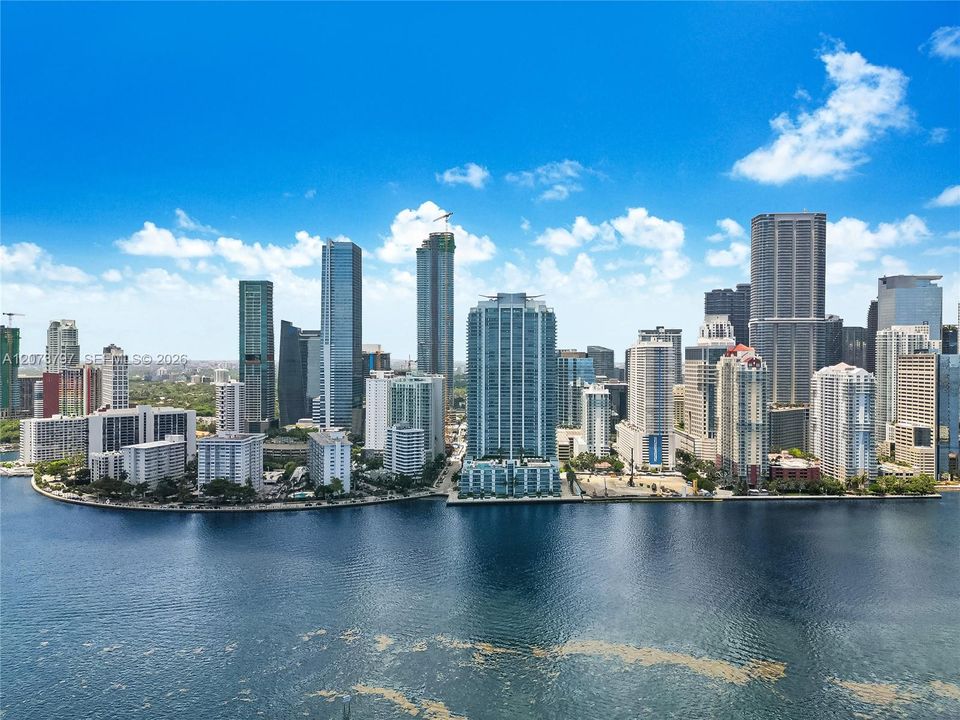 На продажу: $1,200,000 (1 спален, 2 ванн, 1293 Квадратных фут)