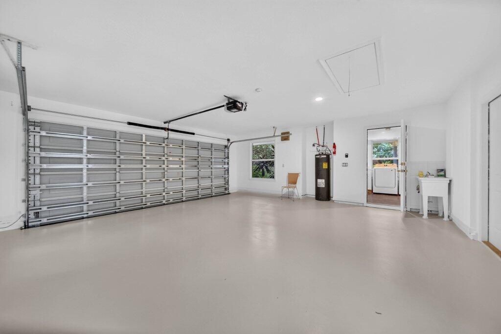 garage2.jpg-SMALL