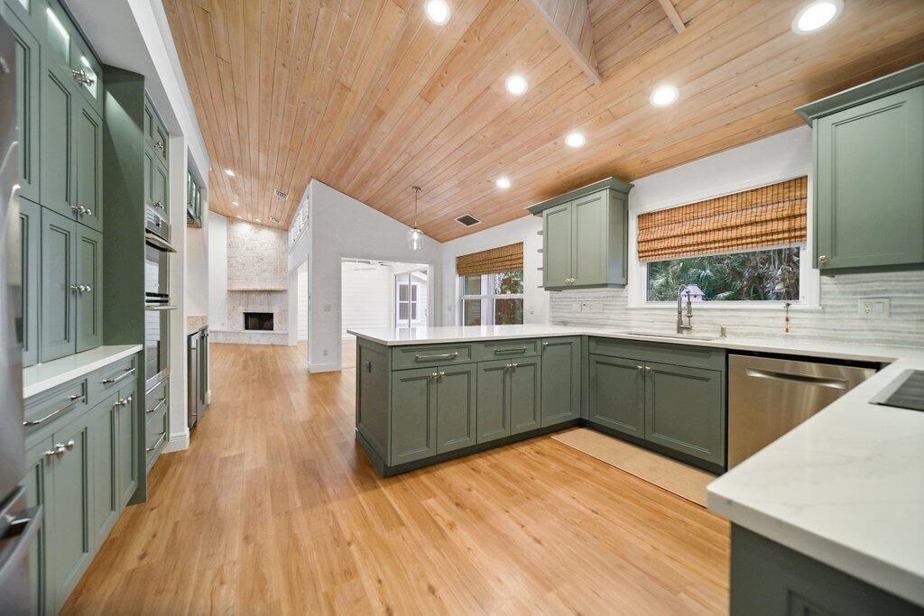 kitchen12.jpg-SMALL