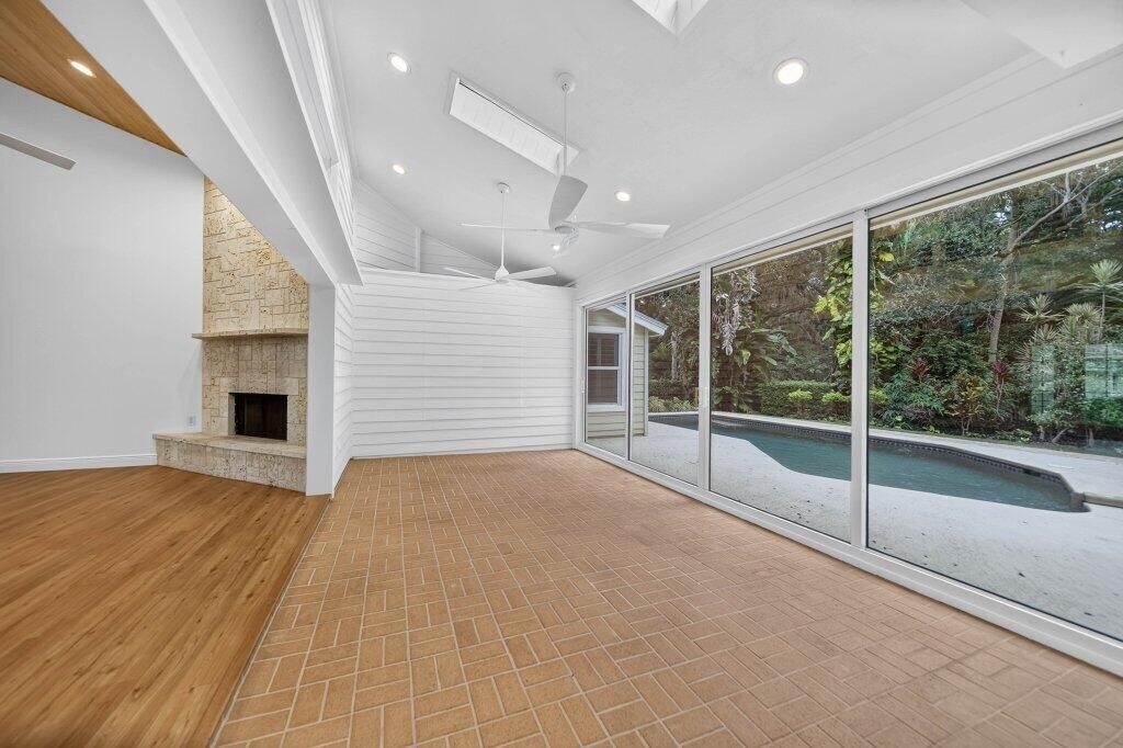 sunroom1.jpg-SMALL