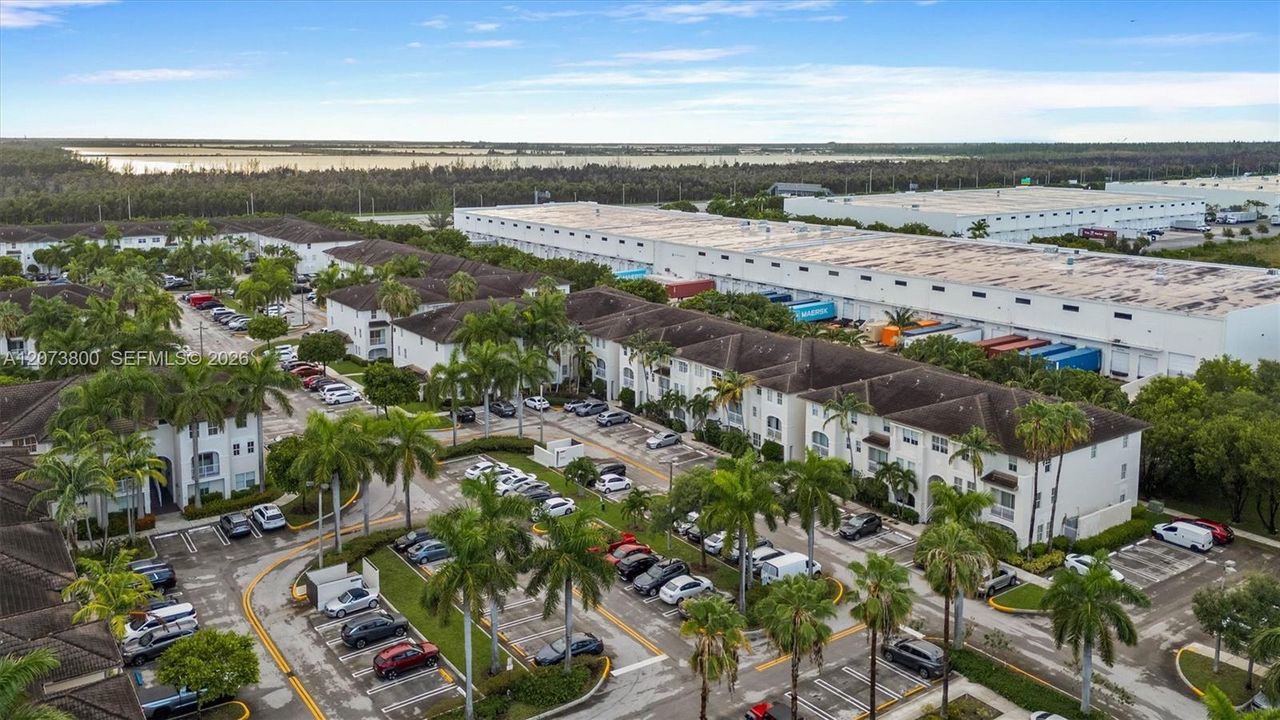 En Venta: $399,900 (3 camas, 2 baños, 1207 Pies cuadrados)