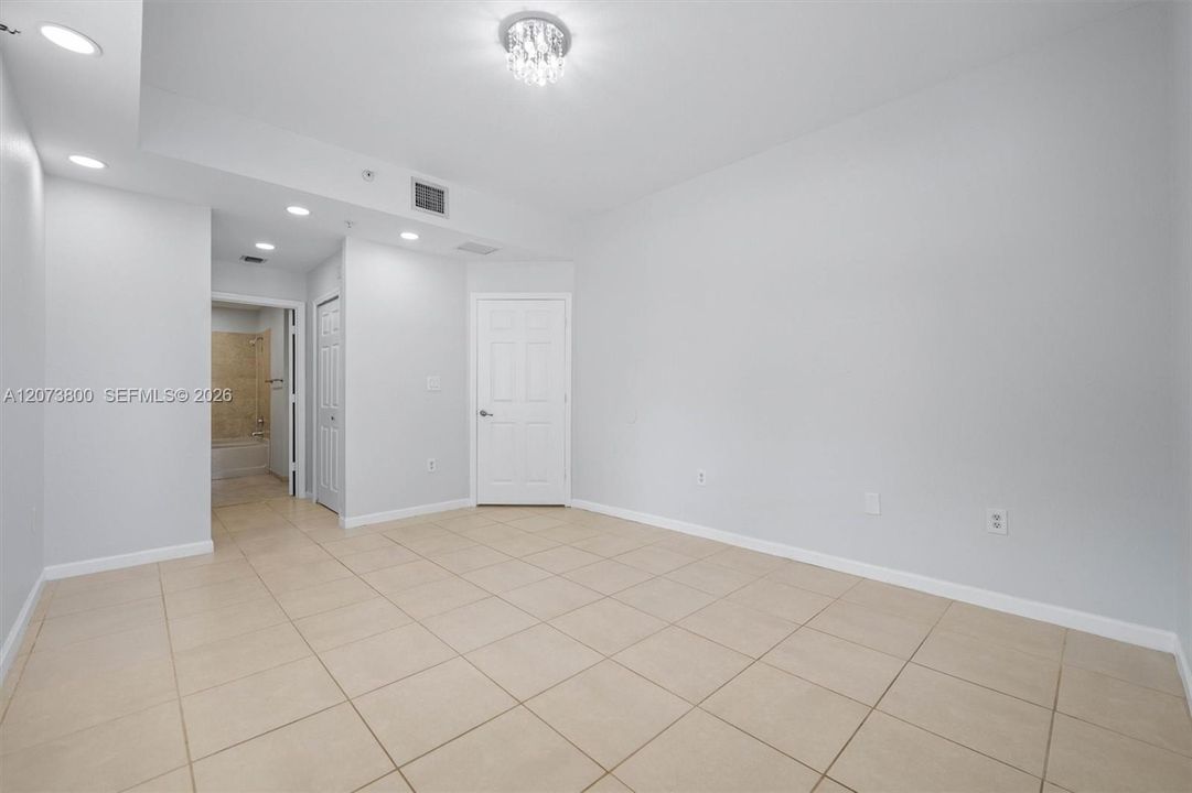 En Venta: $399,900 (3 camas, 2 baños, 1207 Pies cuadrados)