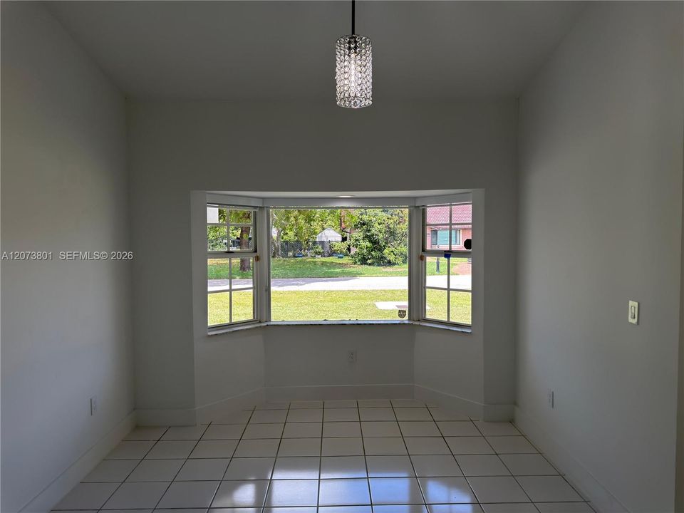 For Rent: $4,500 (4 beds, 2 baths, 2508 Square Feet)
