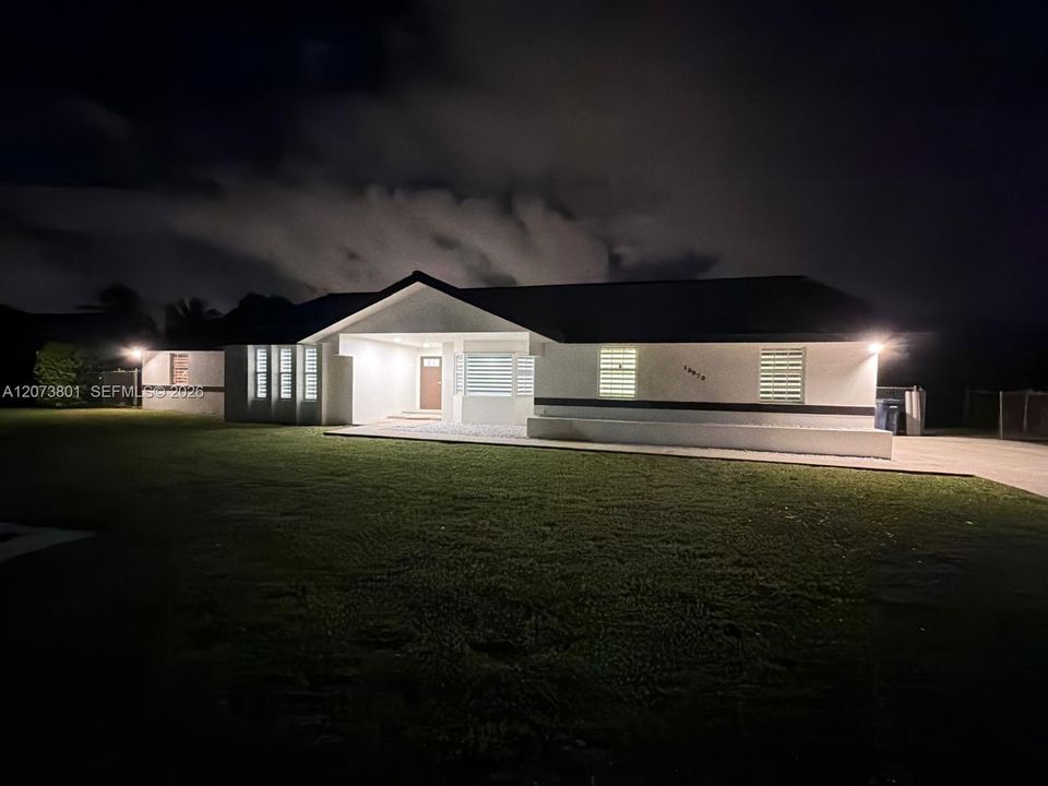 For Rent: $4,500 (4 beds, 2 baths, 2508 Square Feet)