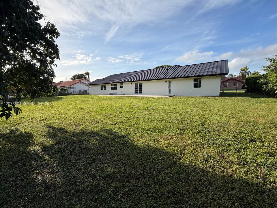 For Rent: $4,500 (4 beds, 2 baths, 2508 Square Feet)