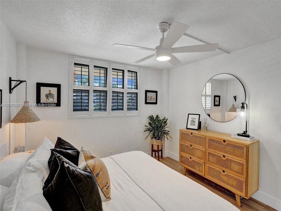 For Rent: $2,750 (2 beds, 1 baths, 840 Square Feet)