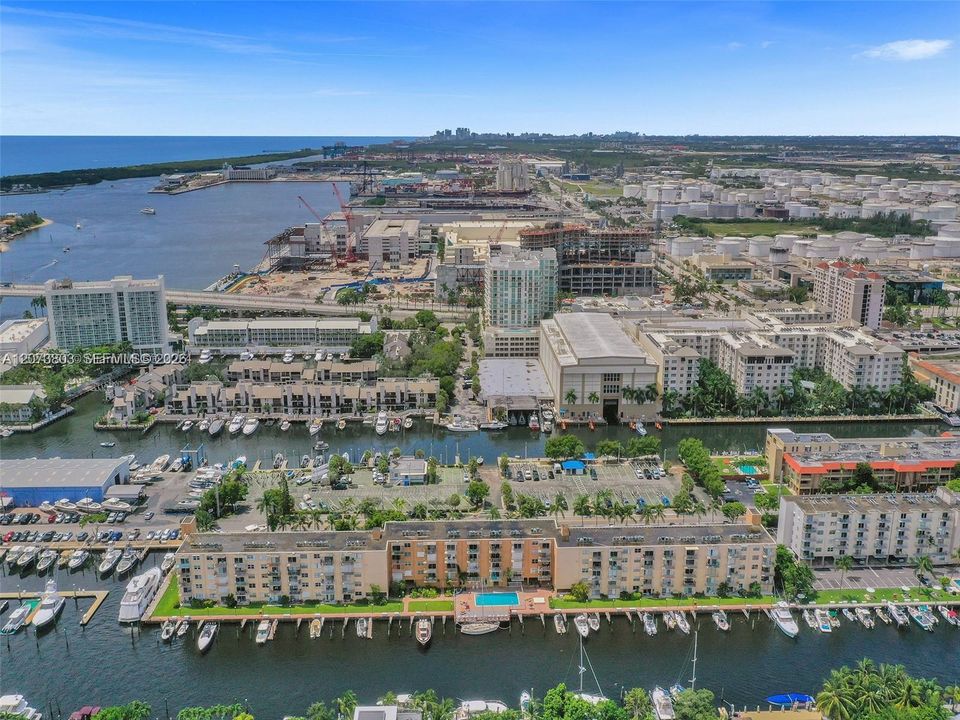 For Rent: $2,750 (2 beds, 1 baths, 840 Square Feet)