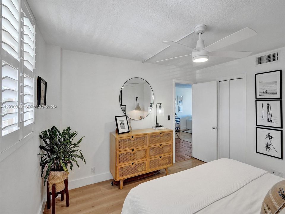 For Rent: $2,750 (2 beds, 1 baths, 840 Square Feet)