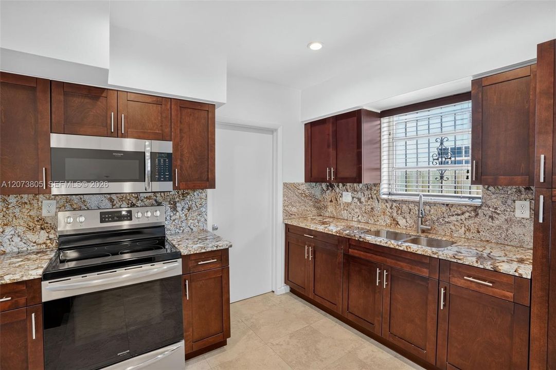 For Sale: $1,250,000 (4 beds, 3 baths, 2004 Square Feet)