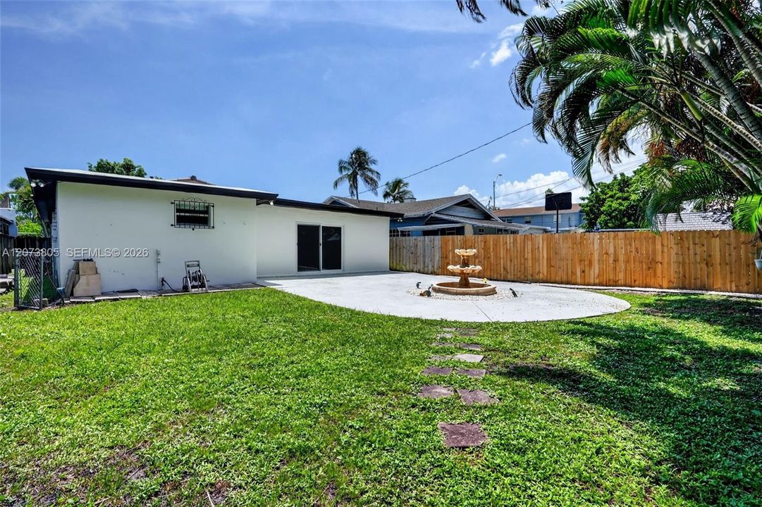 For Sale: $1,250,000 (4 beds, 3 baths, 2004 Square Feet)