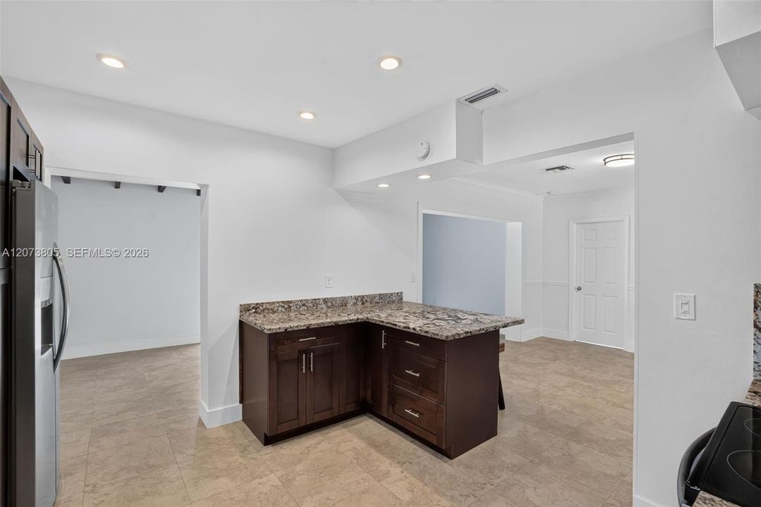 For Sale: $1,250,000 (4 beds, 3 baths, 2004 Square Feet)