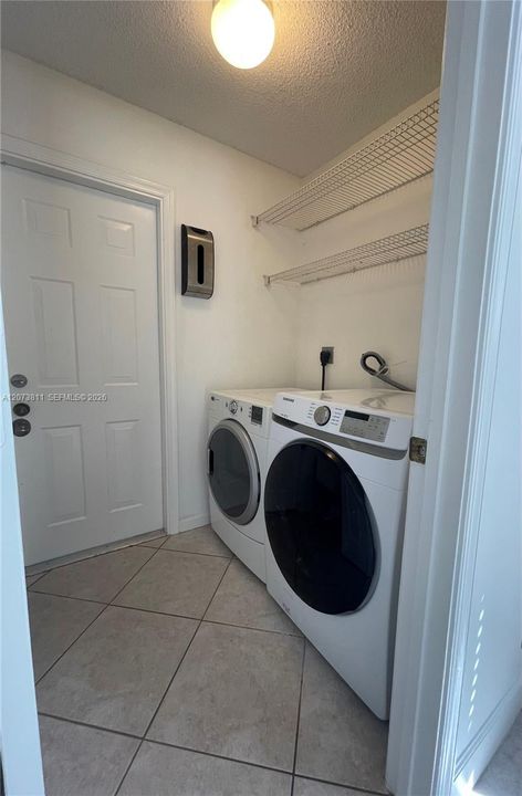 En Renta: $5,350 (4 camas, 2 baños, 1883 Pies cuadrados)