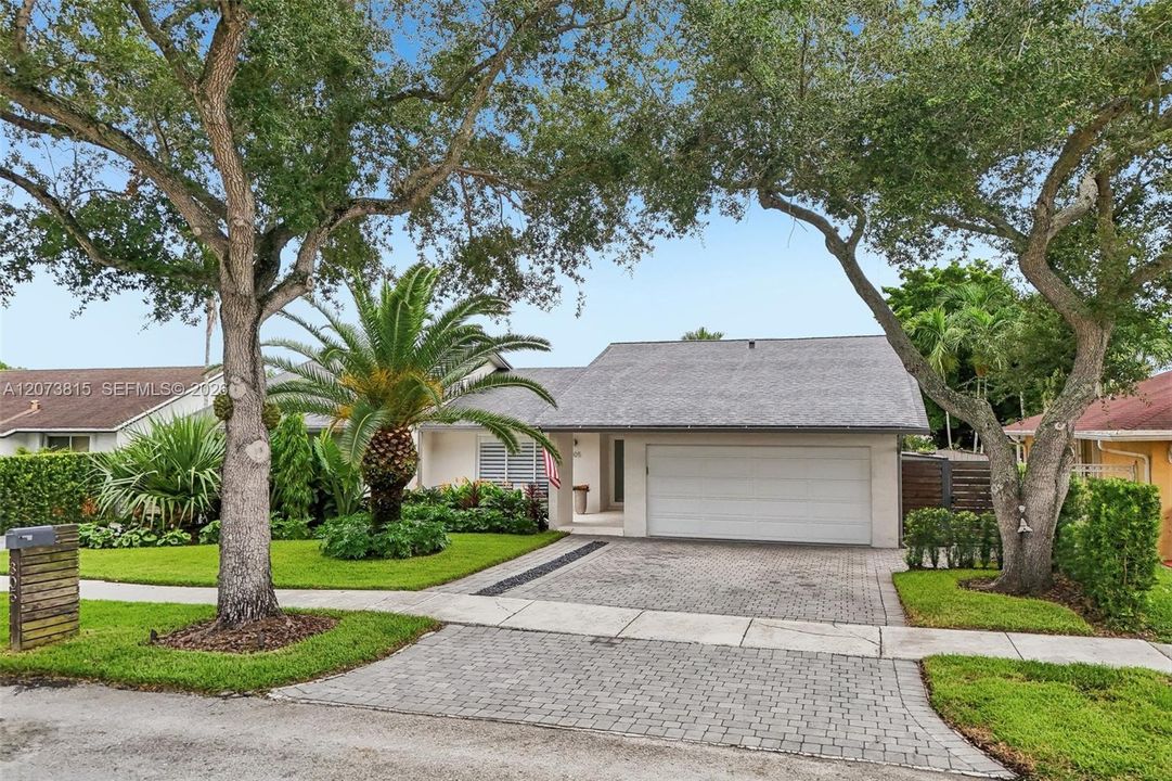 For Sale: $949,000 (3 beds, 2 baths, 1866 Square Feet)