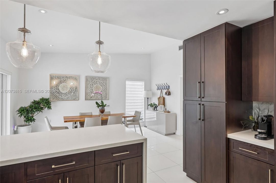 For Sale: $949,000 (3 beds, 2 baths, 1866 Square Feet)