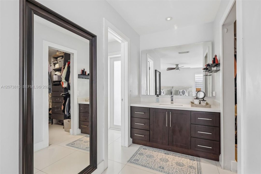 For Sale: $949,000 (3 beds, 2 baths, 1866 Square Feet)