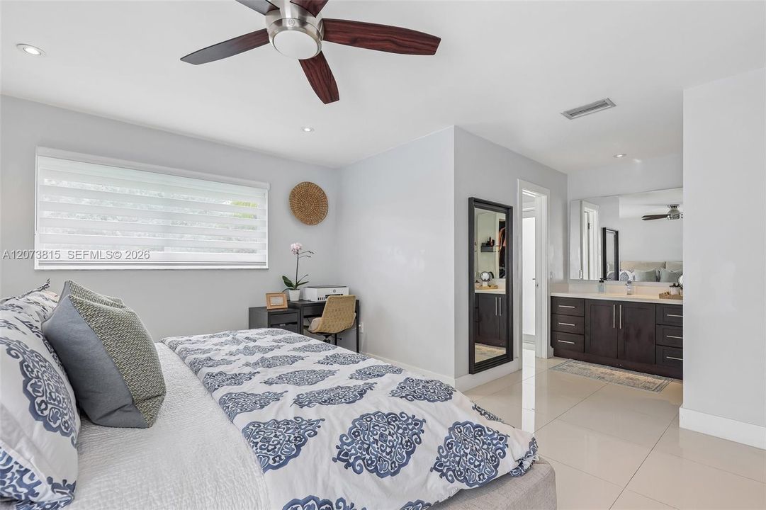 For Sale: $949,000 (3 beds, 2 baths, 1866 Square Feet)