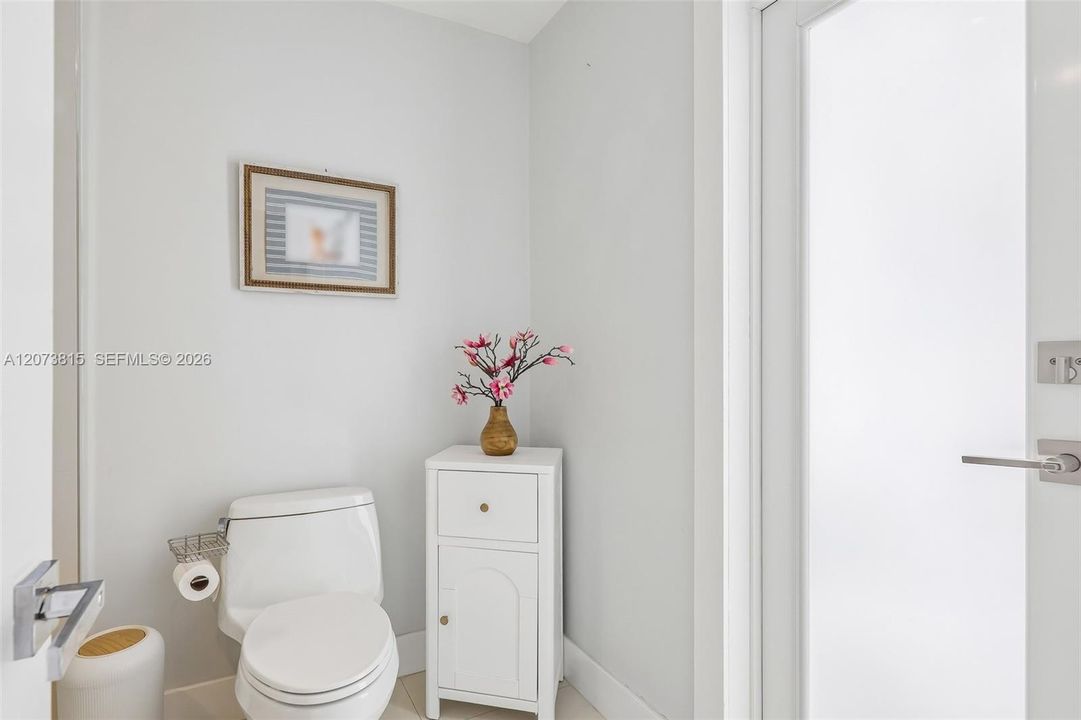 For Sale: $949,000 (3 beds, 2 baths, 1866 Square Feet)