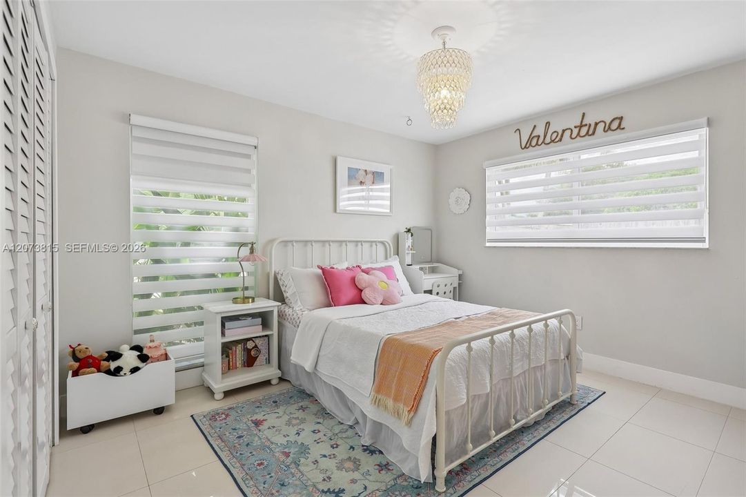 For Sale: $949,000 (3 beds, 2 baths, 1866 Square Feet)