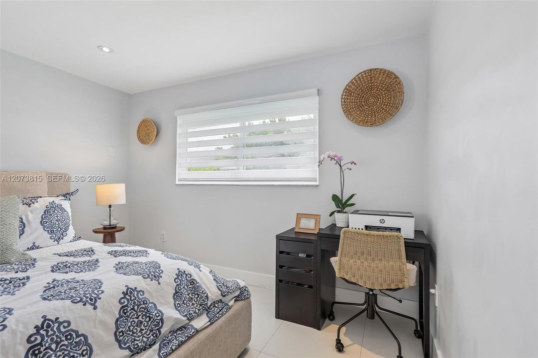 For Sale: $949,000 (3 beds, 2 baths, 1866 Square Feet)