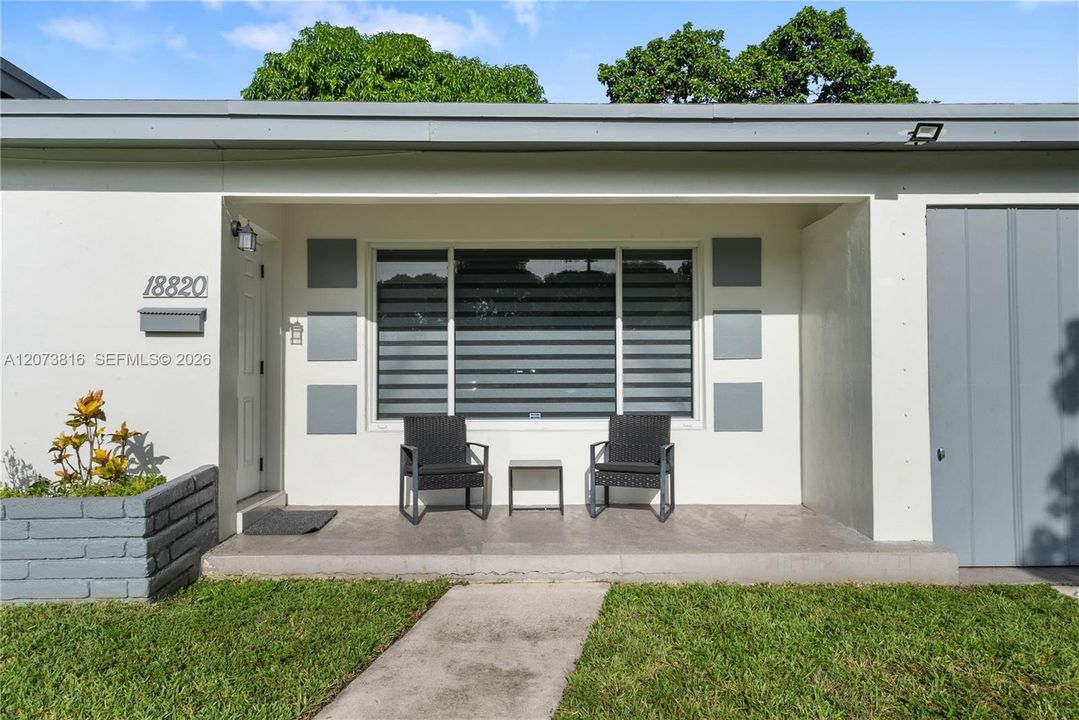 For Rent: $3,500 (3 beds, 1 baths, 1896 Square Feet)