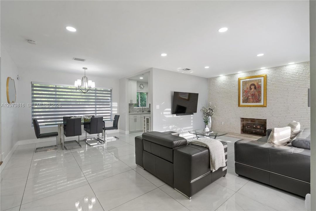 For Rent: $3,500 (3 beds, 1 baths, 1896 Square Feet)