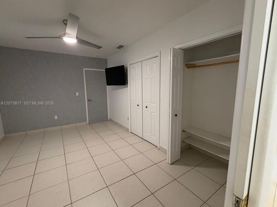 В аренду: $1,400 (3 спален, 1 ванн, 1549 Квадратных фут)