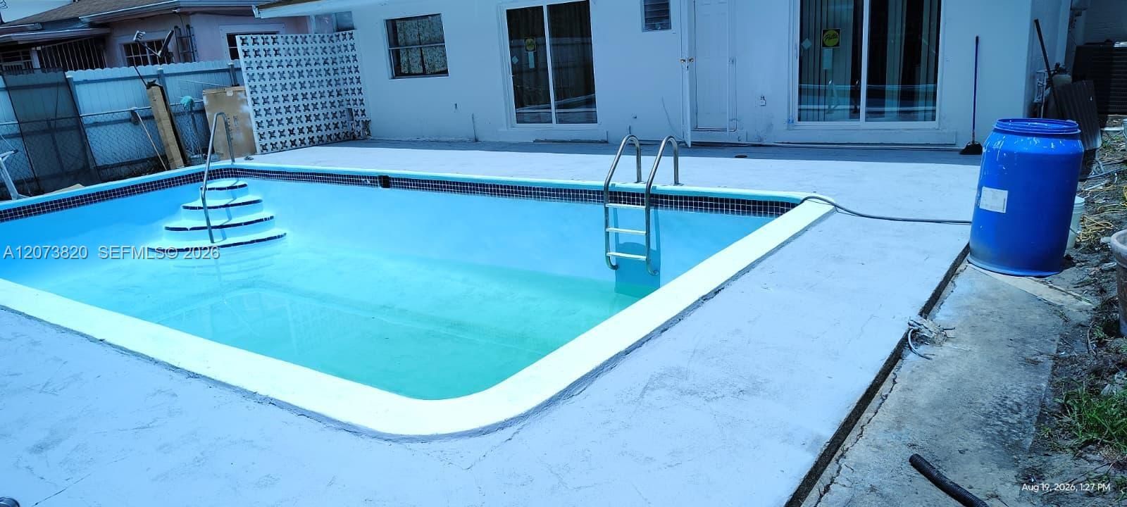 For Sale: $450,000 (4 beds, 2 baths, 1080 Square Feet)