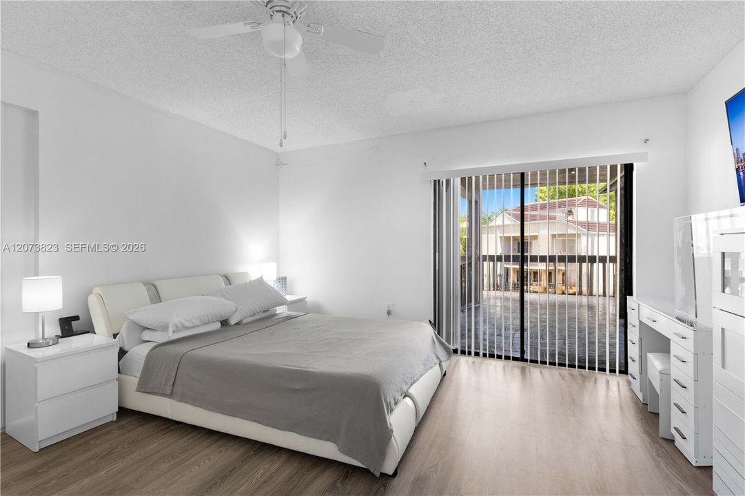 For Rent: $2,600 (3 beds, 2 baths, 1108 Square Feet)