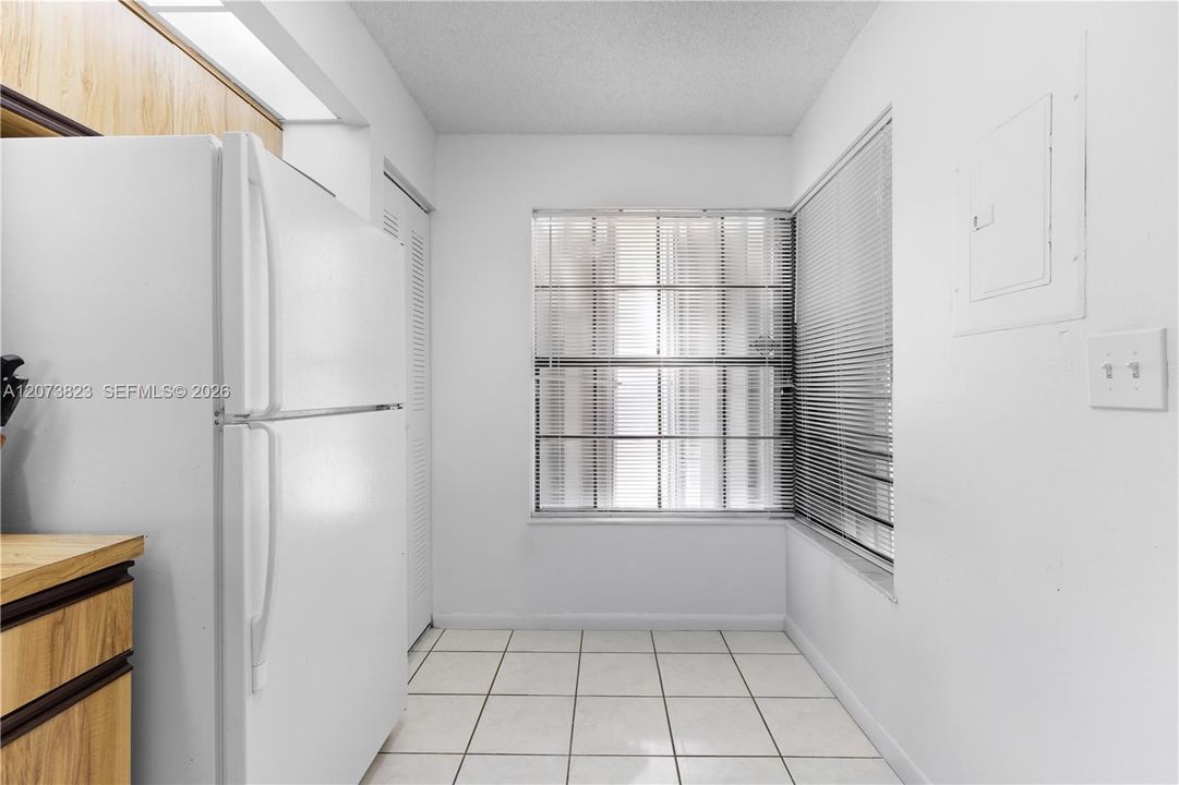 For Rent: $2,600 (3 beds, 2 baths, 1108 Square Feet)