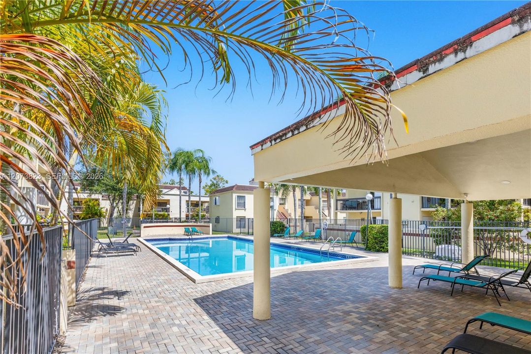 For Rent: $2,600 (3 beds, 2 baths, 1108 Square Feet)