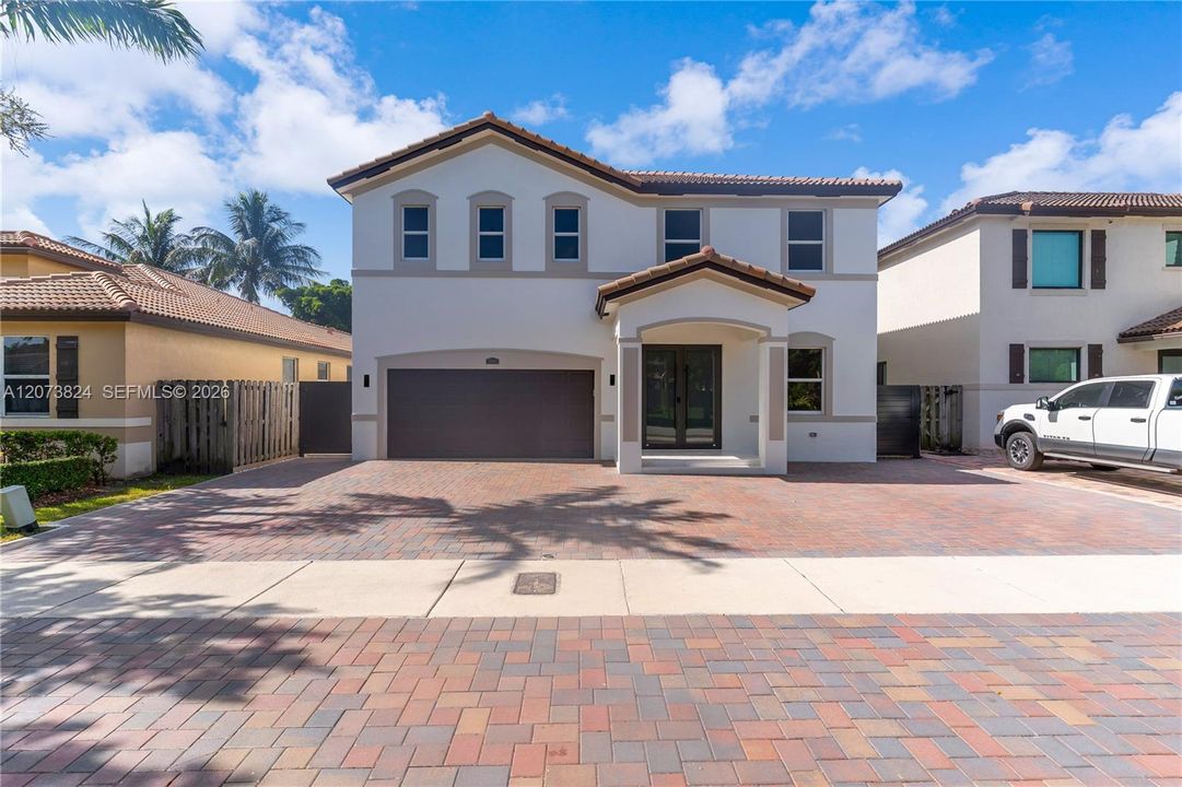 For Sale: $750,000 (5 beds, 4 baths, 2846 Square Feet)