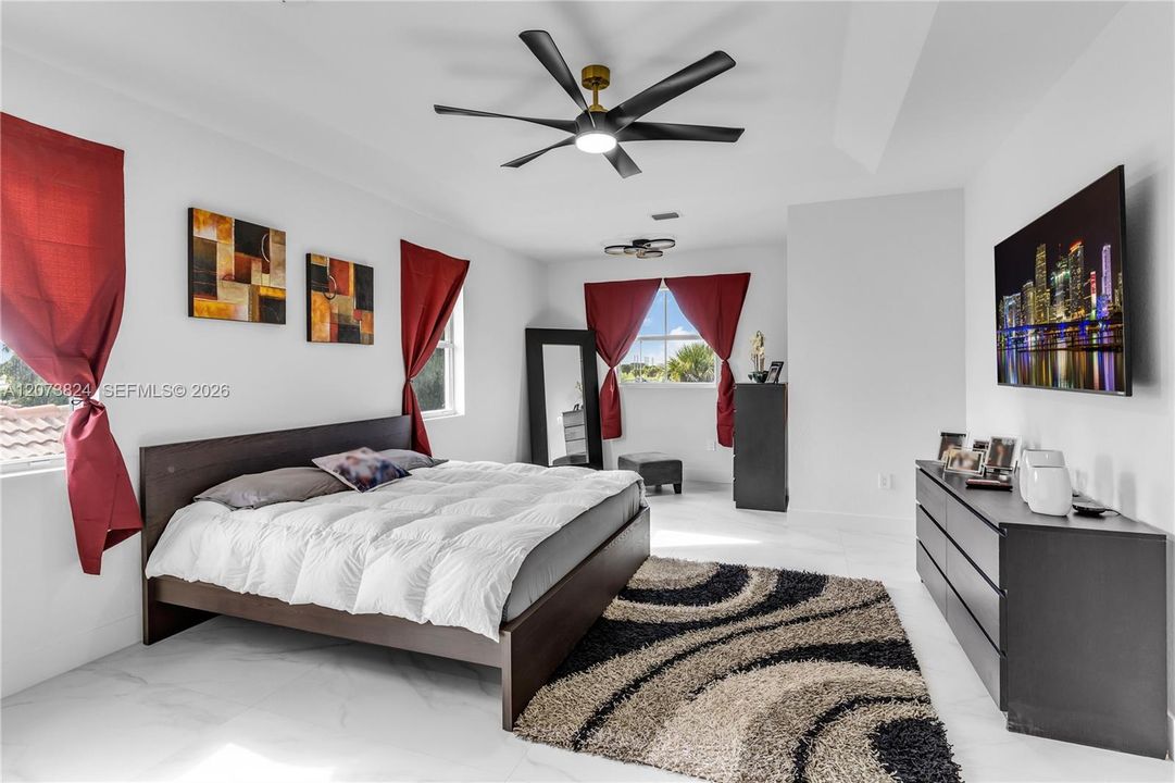 For Sale: $750,000 (5 beds, 4 baths, 2846 Square Feet)