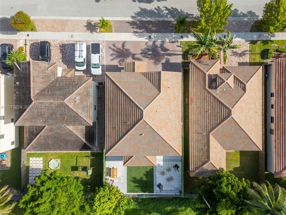 For Sale: $750,000 (5 beds, 4 baths, 2846 Square Feet)