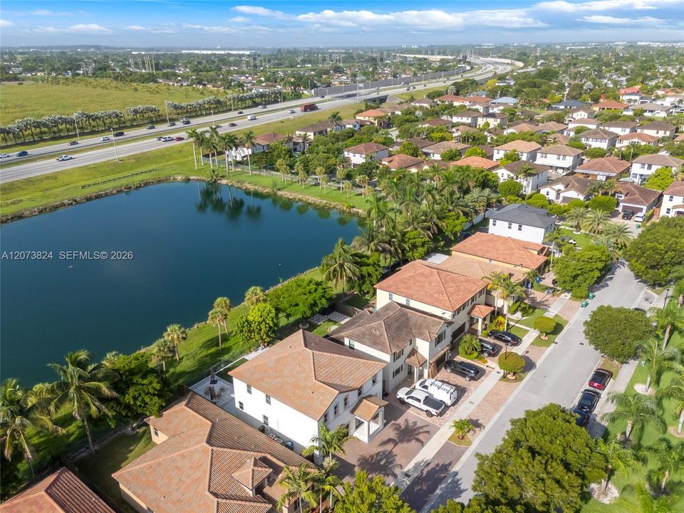 For Sale: $750,000 (5 beds, 4 baths, 2846 Square Feet)
