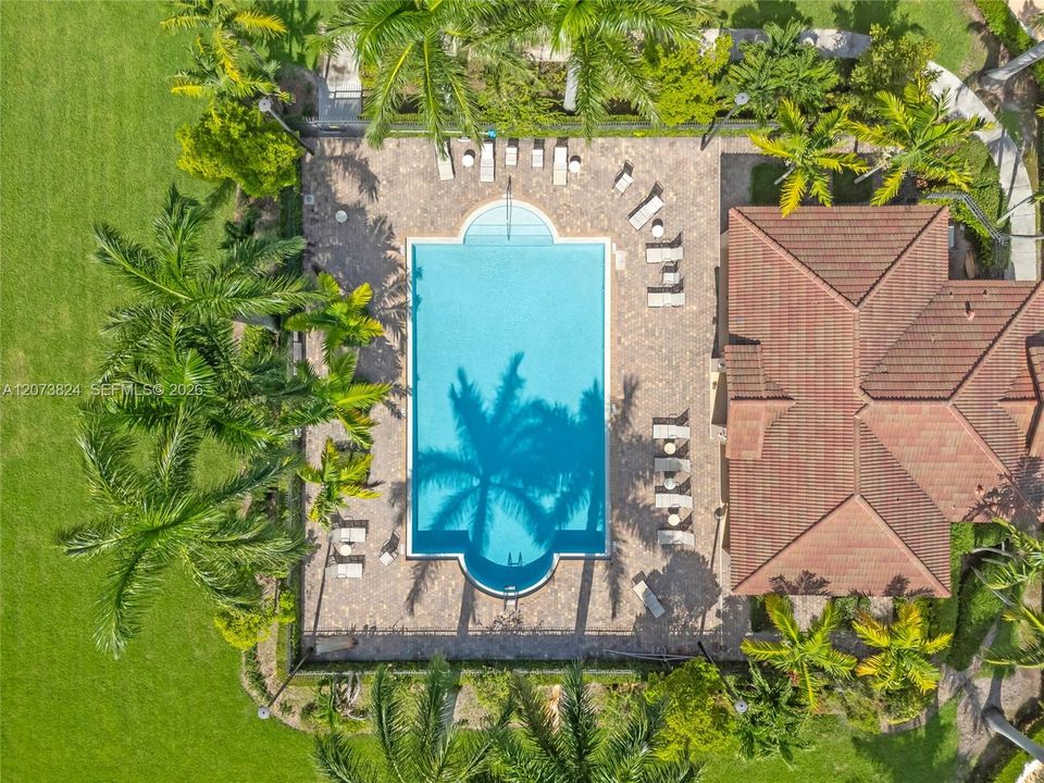 For Sale: $750,000 (5 beds, 4 baths, 2846 Square Feet)