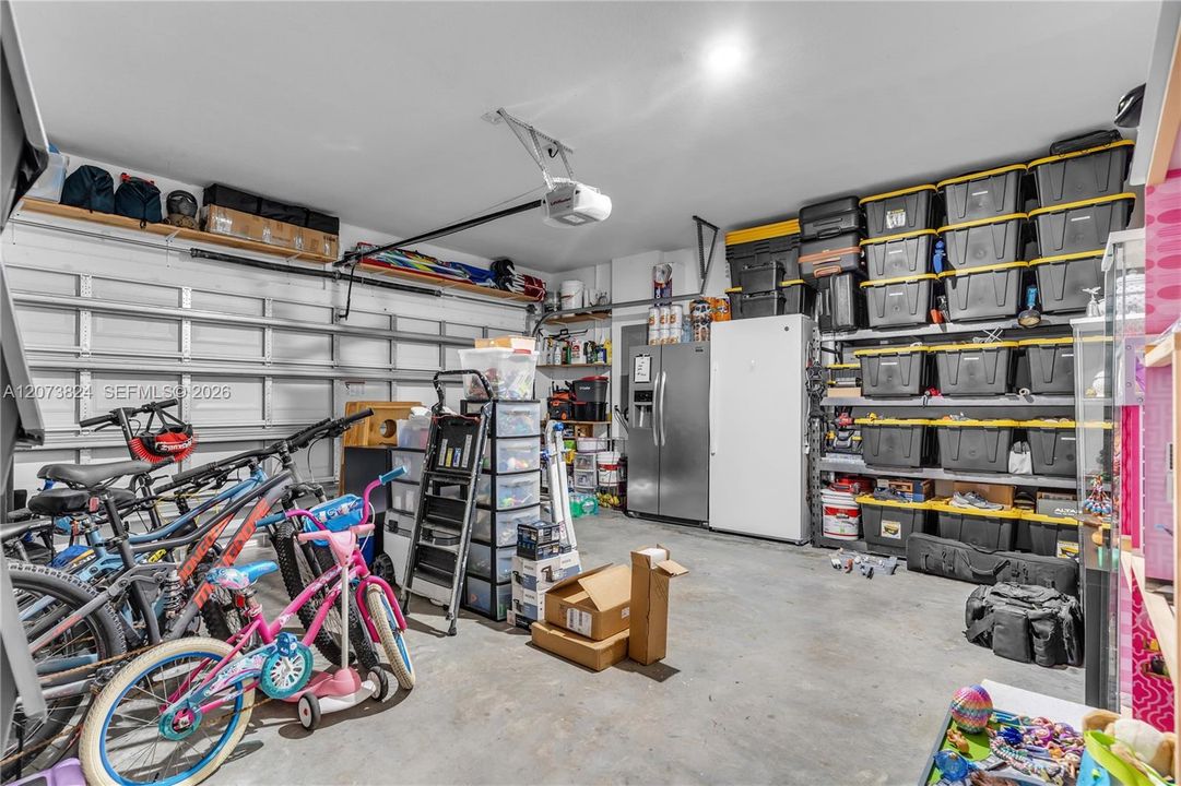 For Sale: $750,000 (5 beds, 4 baths, 2846 Square Feet)