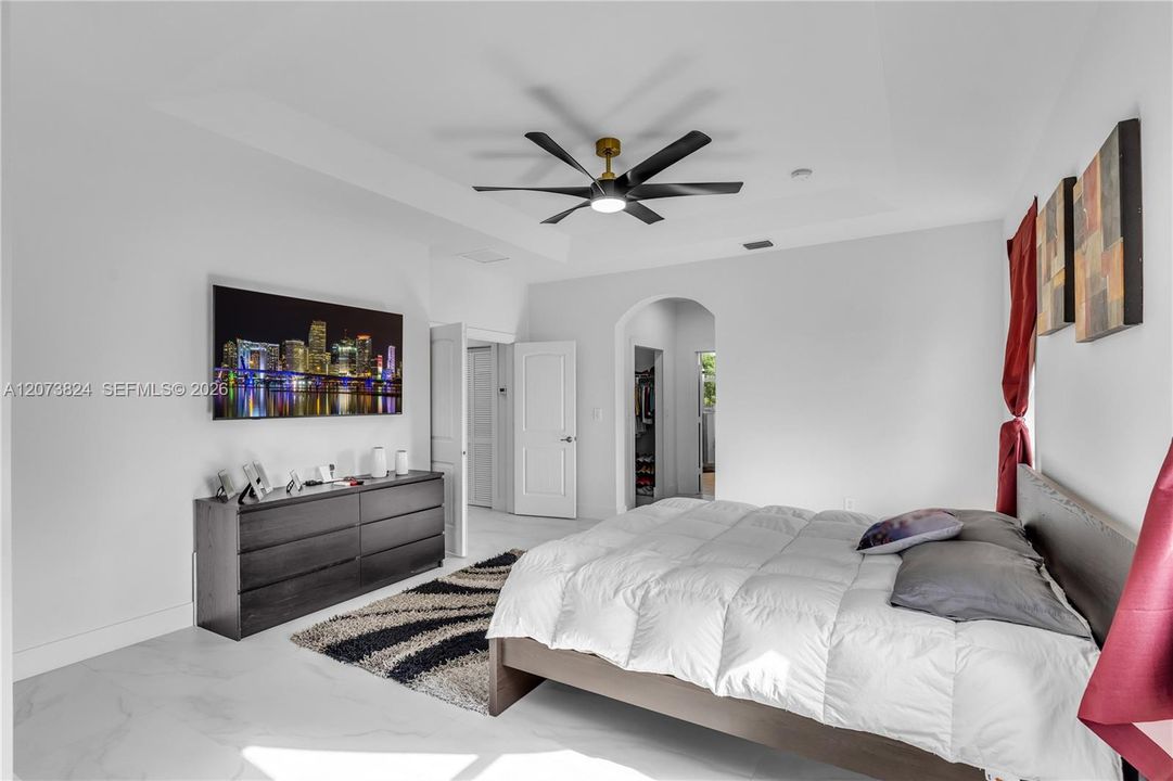 For Sale: $750,000 (5 beds, 4 baths, 2846 Square Feet)