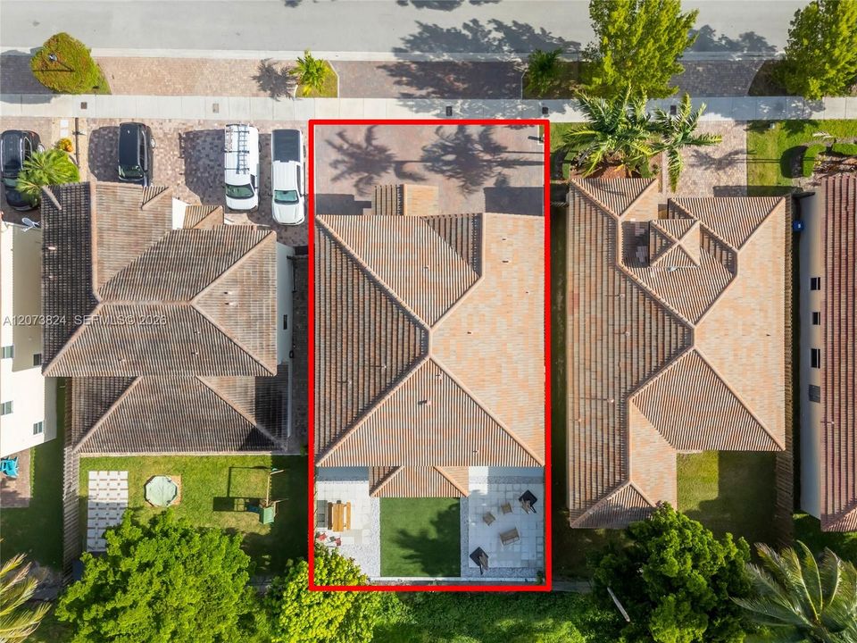 For Sale: $750,000 (5 beds, 4 baths, 2846 Square Feet)