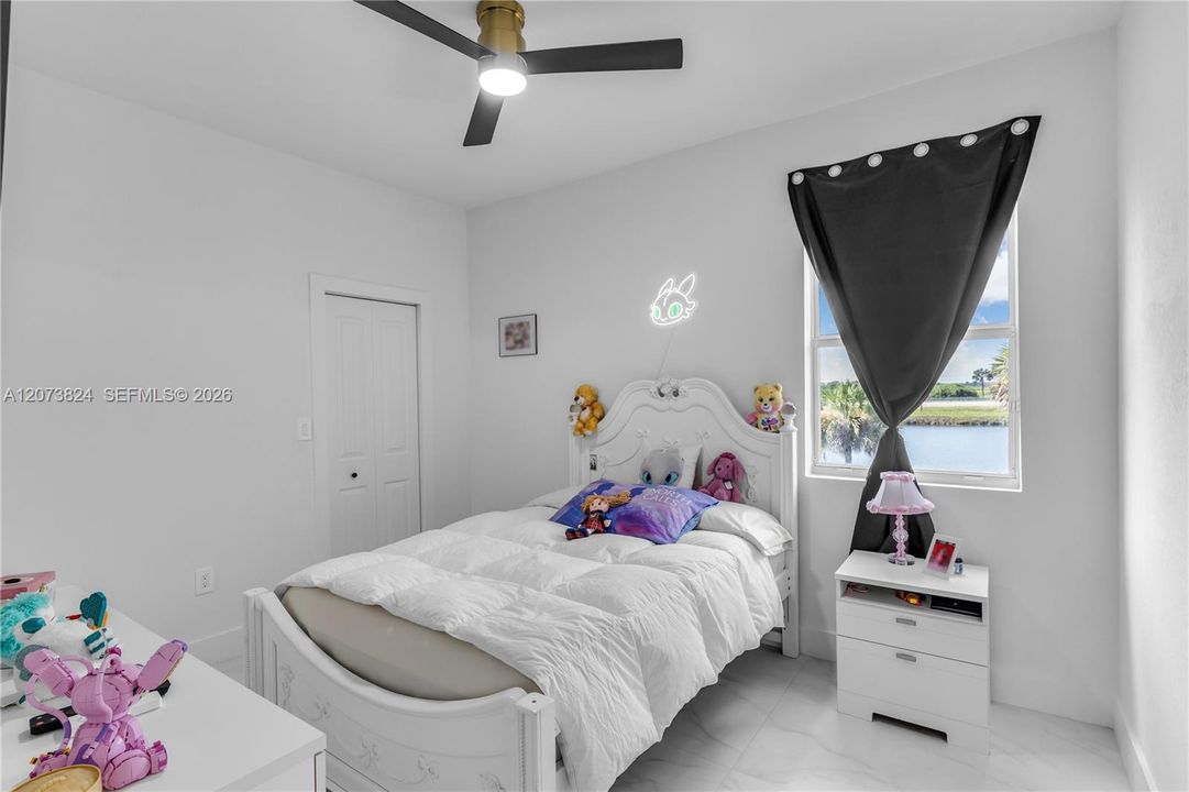 For Sale: $750,000 (5 beds, 4 baths, 2846 Square Feet)