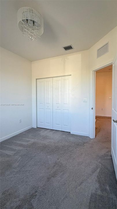 For Rent: $3,200 (3 beds, 2 baths, 1662 Square Feet)
