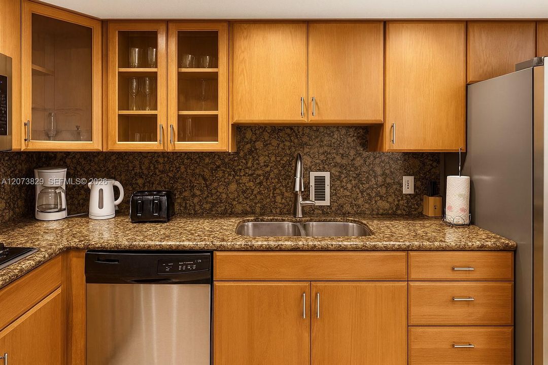 For Rent: $3,500 (2 beds, 2 baths, 1178 Square Feet)
