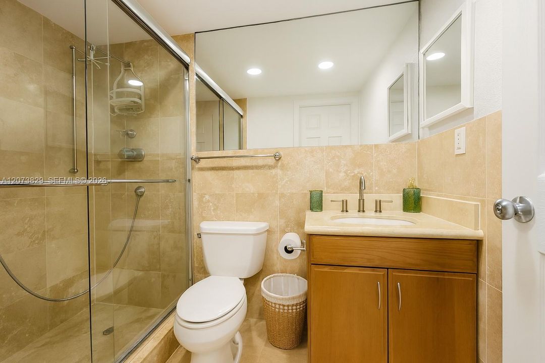 For Rent: $3,500 (2 beds, 2 baths, 1178 Square Feet)