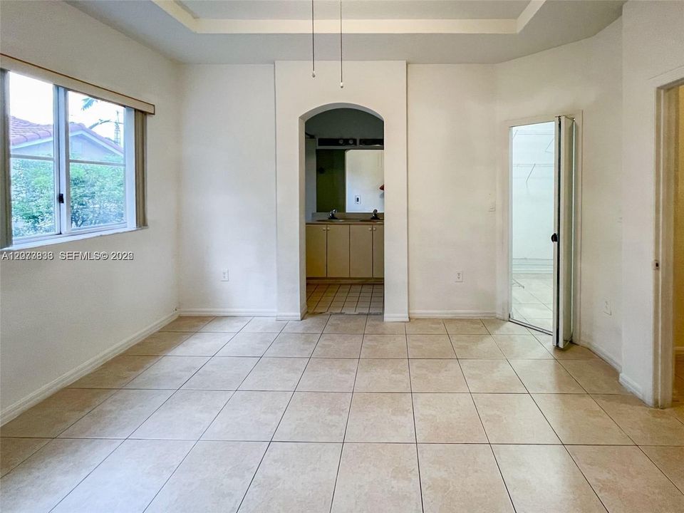 For Rent: $3,000 (3 beds, 3 baths, 1462 Square Feet)