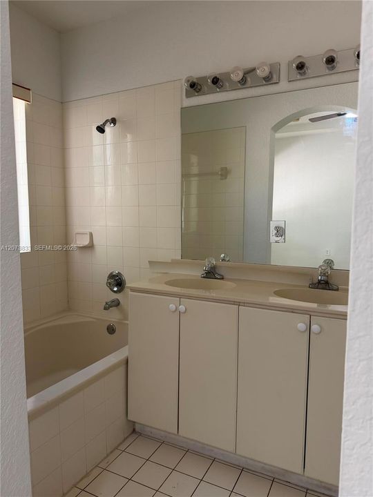 For Rent: $3,000 (3 beds, 3 baths, 1462 Square Feet)