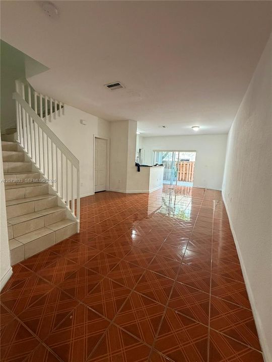 For Rent: $3,000 (3 beds, 3 baths, 1462 Square Feet)