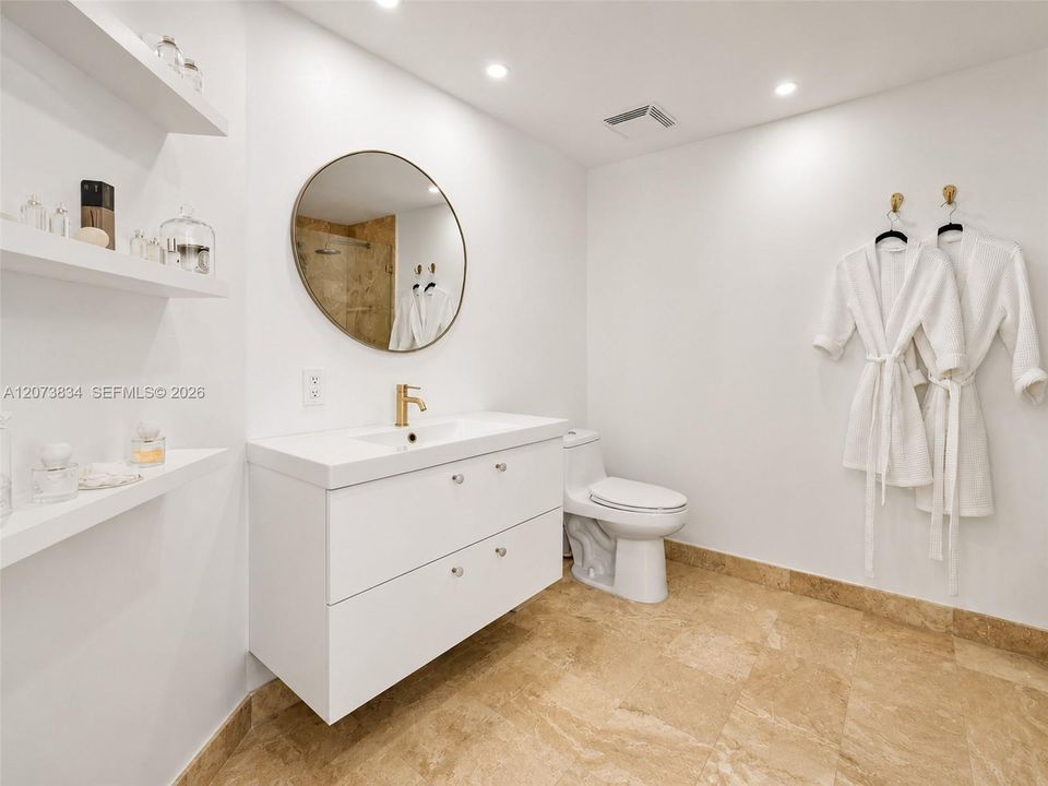 For Sale: $630,000 (2 beds, 2 baths, 1075 Square Feet)