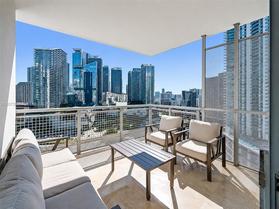 For Sale: $630,000 (2 beds, 2 baths, 1075 Square Feet)