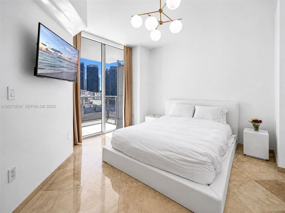 For Sale: $630,000 (2 beds, 2 baths, 1075 Square Feet)