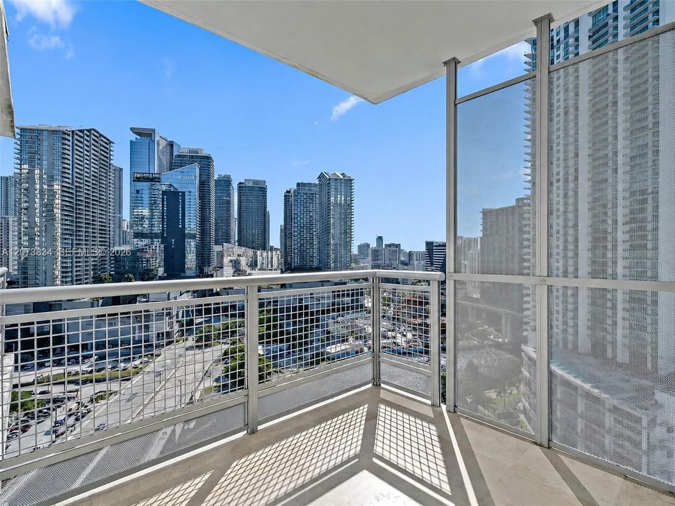 For Sale: $630,000 (2 beds, 2 baths, 1075 Square Feet)