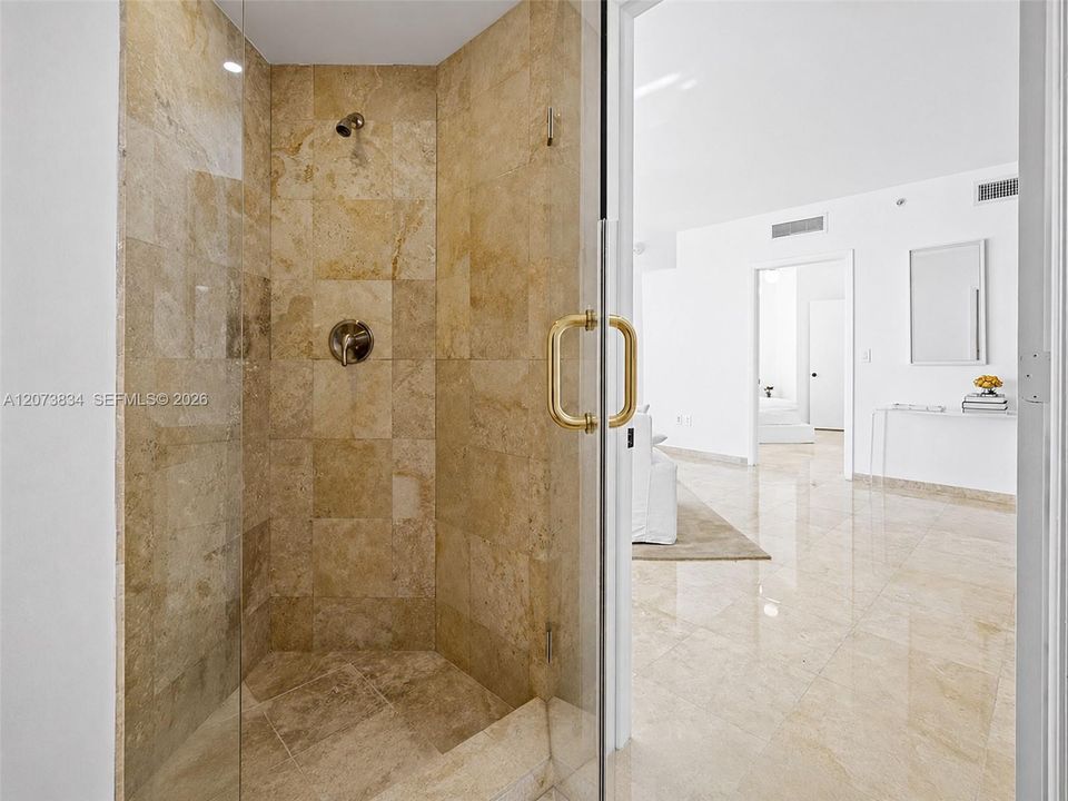 For Sale: $630,000 (2 beds, 2 baths, 1075 Square Feet)